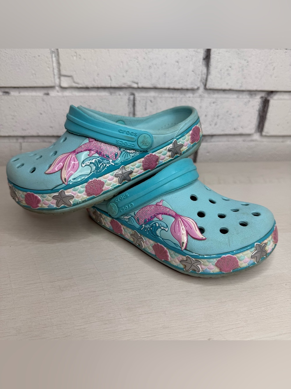 CROCS Kids Aqua Clogs with Pink Mermaid and Shell Accents Size C11